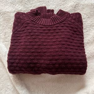 (Like new) Lululemon maroon sweater